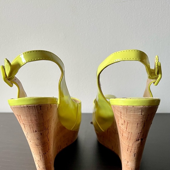 Nine West Neon Slingback Peep Toe Wedge Patent Leather Size - Picture 3 of 10